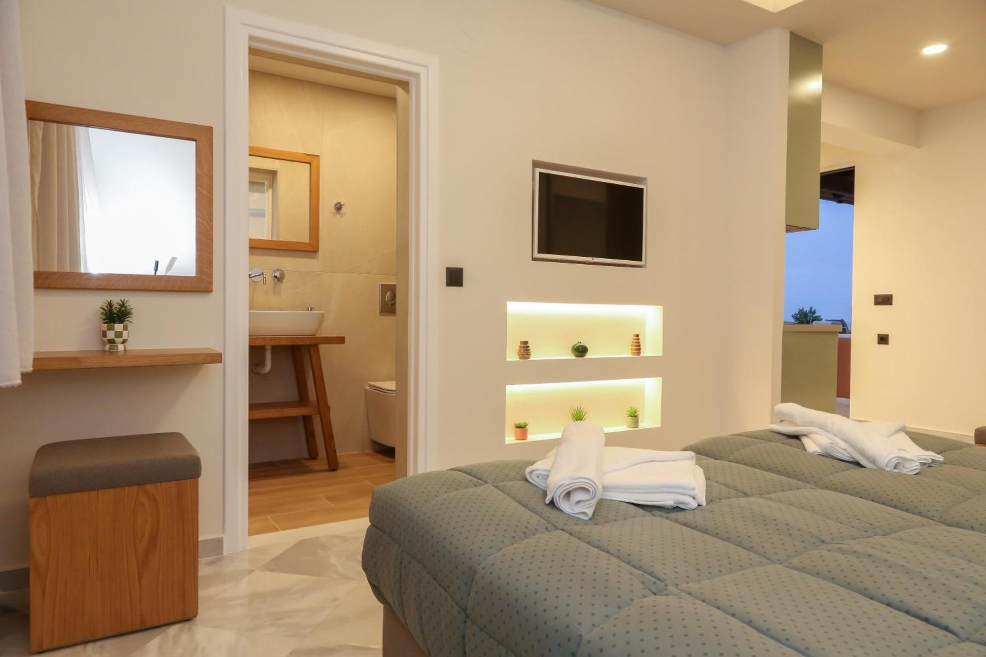 Heaven Apartments Agia Marina Extérieur photo