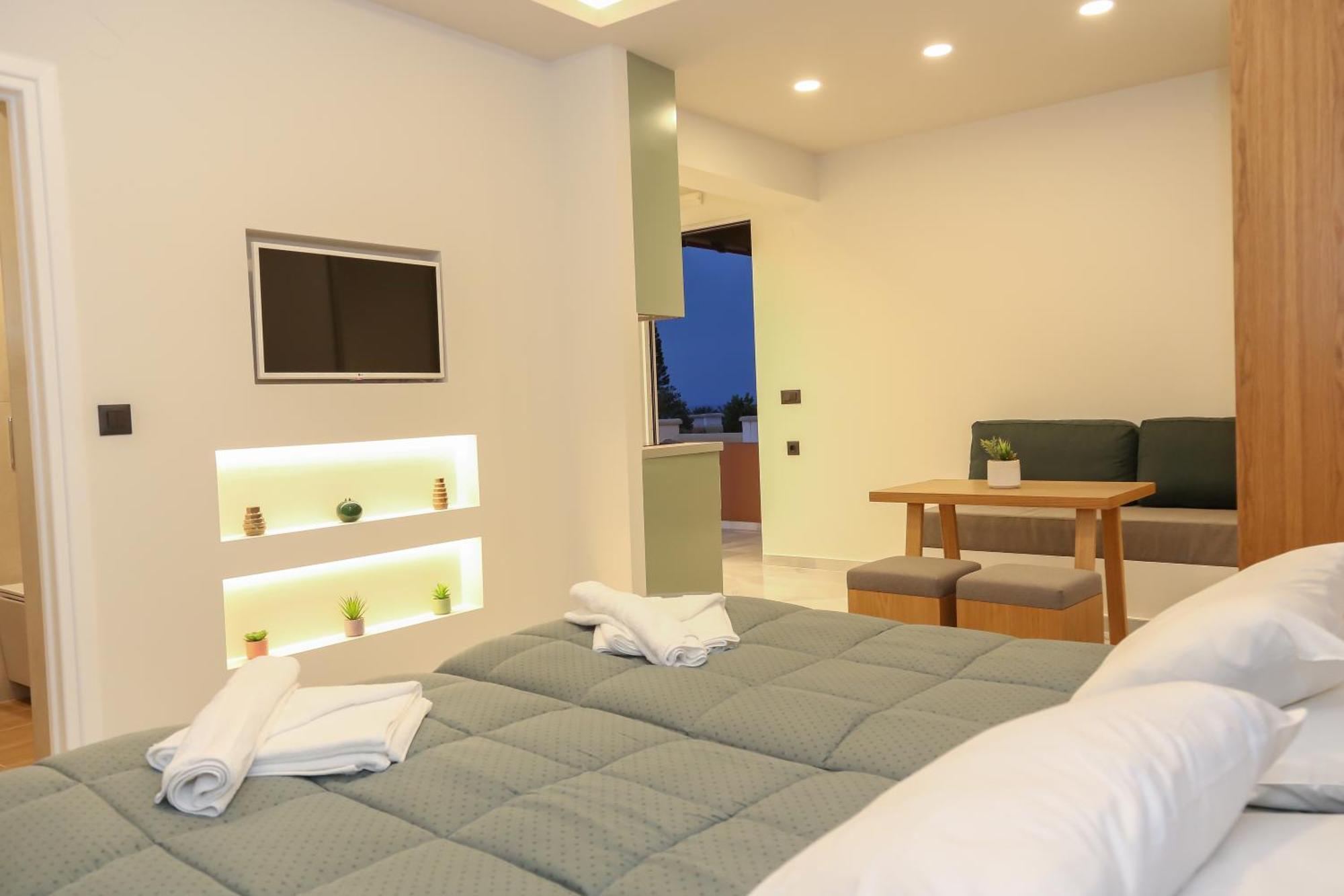 Heaven Apartments Agia Marina Extérieur photo